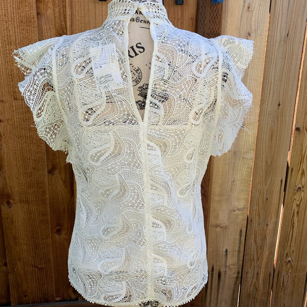 ❌SOLD ❌  H&M white lace blouse